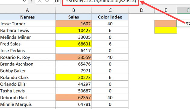 Cómo sumar por color en Excel (fórmula y VBA)